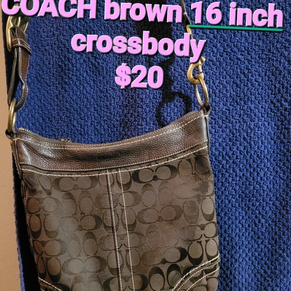 Multiple purses most are $15-25 - Picture 6 of 16